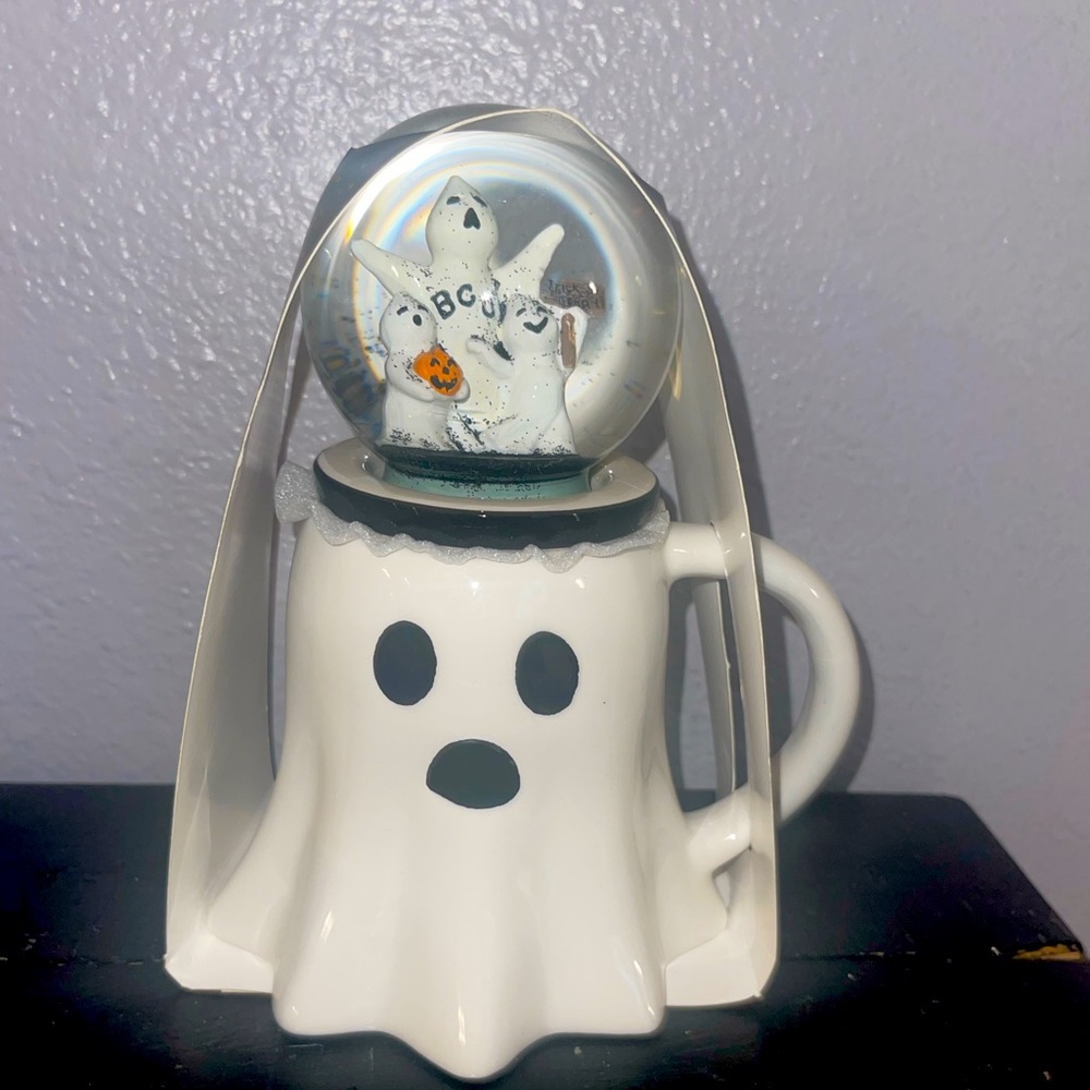 Ghost mug with topper